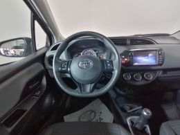 Toyota Yaris 1.0 5P Comfort segunda mão Leiria