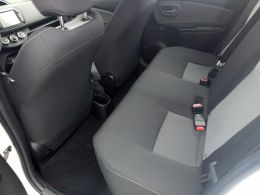 Toyota Yaris Yaris 1.0 5P Comfort segunda mão Setúbal
