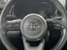 Toyota Yaris 1.0 Comfort Plus segunda mão Lisboa