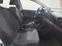 Toyota Yaris 1.0 Comfort segunda mão Lisboa