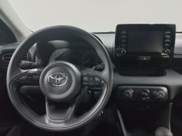 Toyota Yaris 1.0 Comfort segunda mão Lisboa