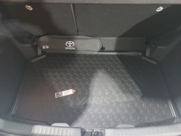 Toyota Yaris 1.0 Comfort segunda mão Lisboa