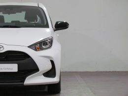 Toyota Yaris 1.0 Comfort segunda mão Lisboa