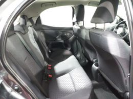 Toyota Yaris 1.0 Comfort Plus segunda mão Lisboa