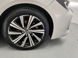 Toyota COROLLA HB 1.8 Hybrid Comfort+Pack Sport segunda mão Braga