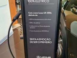 Lexus UX 300e Executive + segunda mão Lisboa