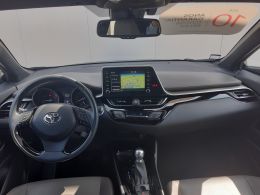 Toyota C-HR 1.8 Hybrid Exclusive + Pack Luxury segunda mão Setúbal