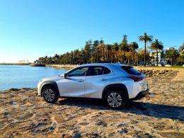 Lexus UX Premium + segunda mão Porto