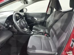 Toyota Yaris 1.0 Comfort Plus segunda mão Lisboa