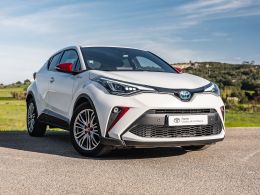 Toyota C-HR 1.8 Hybrid Exclusive + Pack Luxury segunda mão Lisboa