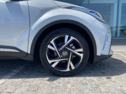 Toyota C-HR Toyota C-HR 1.8 Hybrid SQUARE Collection segunda mão Lisboa