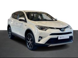 Toyota Rav4 2.5 Hybrid Comfort 4x2 + Pack Sport segunda mão Lisboa