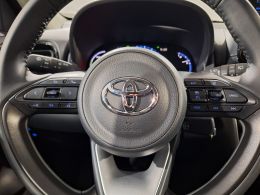 Toyota Yaris Cross 1.5 Hybrid Dynamic Force Comfort Plus AWD segunda mão Lisboa