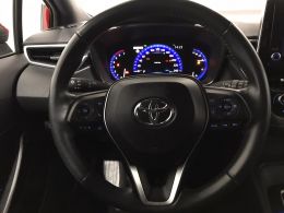 Toyota COROLLA TS 1.8 Hybrid Comfort + Pack Sport segunda mão Santarém