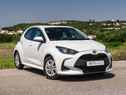 Toyota Yaris 1.0 Comfort Plus segunda mão Lisboa