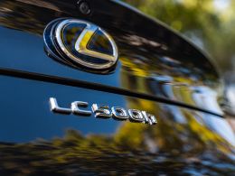 Lexus LC LC 500h Luxury segunda mão Lisboa