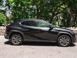 Lexus UX UX 250h Sport segunda mão Lisboa