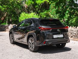 Lexus UX UX 250h Sport segunda mão Lisboa