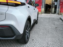 Toyota C-HR Toyota C-HR 1.8 Hybrid SQUARE Collection segunda mão Leiria