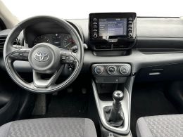 Toyota Yaris 1.0 Comfort Plus segunda mão Lisboa