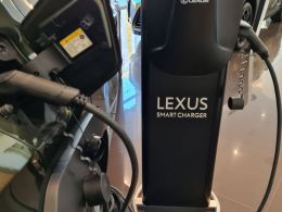 Lexus UX Luxury + segunda mão Porto