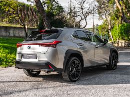 Lexus UX 250h Sport segunda mão Lisboa