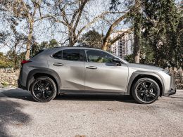 Lexus UX 250h Sport segunda mão Lisboa