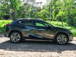 Lexus UX 250h Sport segunda mão Lisboa