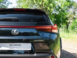 Lexus UX 250h Sport segunda mão Lisboa