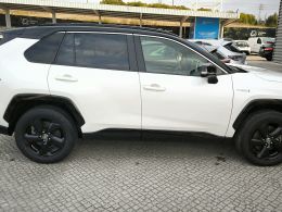 Toyota Rav4 RAV4 2.5 Hybrid Dynamic Force SQUARE Collection segunda mão Leiria