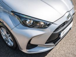 Toyota Yaris Yaris 1.0 Comfort Plus segunda mão Lisboa