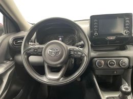 Toyota Yaris 1.0 Comfort Plus segunda mão Setúbal