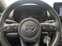 Toyota Yaris 1.0 Comfort Plus segunda mão Setúbal