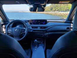 Lexus UX Luxury segunda mão Porto