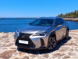 Lexus UX UX 250h Sport segunda mão Porto