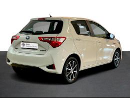 Toyota Yaris Yaris 1.5 Hybrid Comfort segunda mão Lisboa