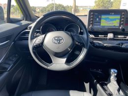 Toyota C-HR 1.8 Hybrid Exclusive + Pack Luxury segunda mão Setúbal