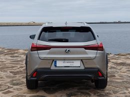 Lexus UX UX 250h Sport segunda mão Porto