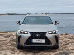 Lexus UX UX 250h Sport segunda mão Porto