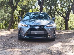 Lexus UX 250h Special Edition segunda mão Braga