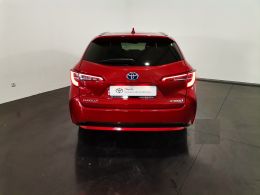 Toyota COROLLA TS 1.8 Hybrid Comfort + Pack Sport segunda mão Leiria