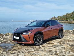 Lexus RZ RZ 450e Premium Bitone segunda mão Porto