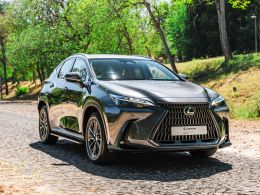 Lexus NX NX 450h+ Executive segunda mão Lisboa