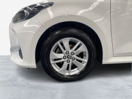 Toyota Yaris 1.0 Comfort Plus segunda mão Setúbal