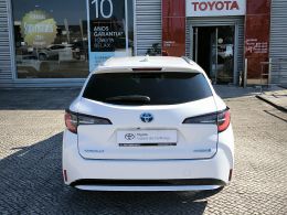 Toyota COROLLA TS Corolla TS 1.8 Hybrid Comfort + Pack Sport segunda mão Leiria