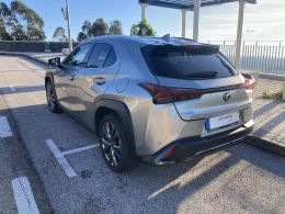 Lexus UX UX 250h Sport segunda mão Coimbra