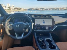 Lexus RZ RZ 450e Luxury segunda mão Porto