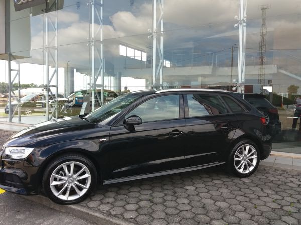 Audi A3 Sportback 1.6 TDI 116cv S/LIN  EXTERIOR usado (Aveiro)