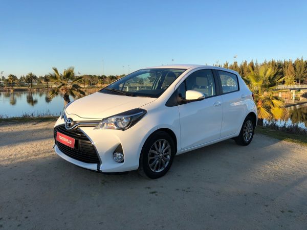 Toyota Yaris segunda m&atilde;o Castelo Branco