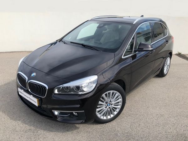 BMW Serie 2 Active Tourer segunda m&atilde;o Faro